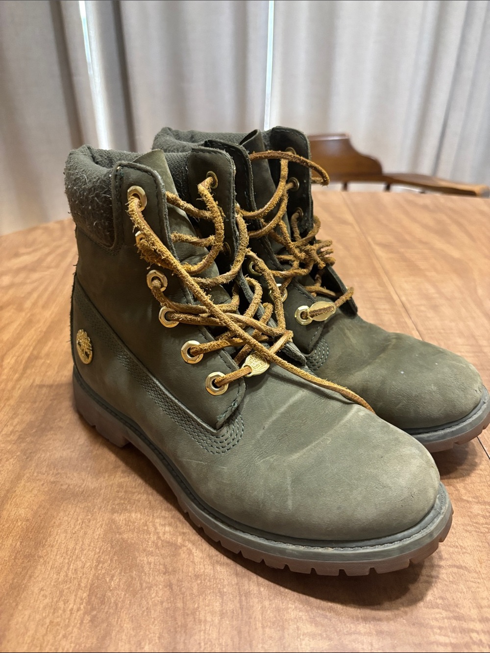 Timberland Olive Green Lace-Up Work Boots with Tan Laces